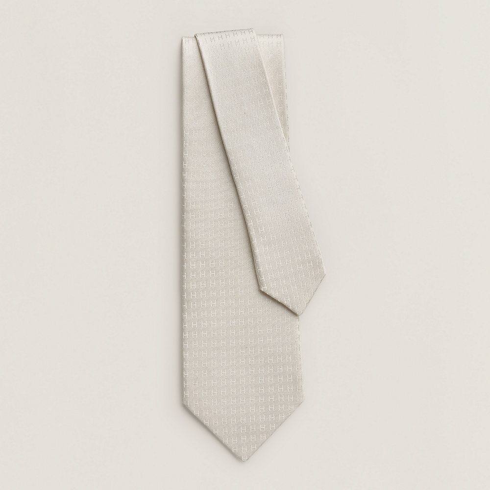 H織りタイ 7 cm 《ファソネ H》 | Hermès - エルメス-公式サイト